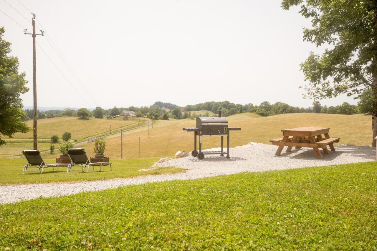 Apartmán L'Escapade A La Banut Jallandrieux Exteriér fotografie